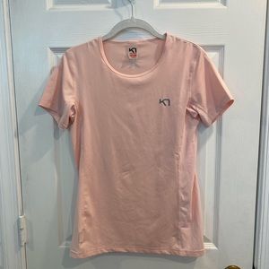 kari traa light pink workout short sleeve shirt